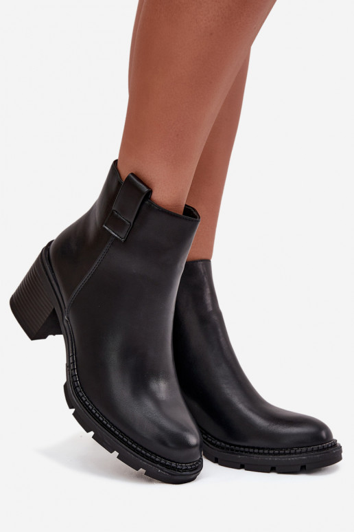 réchauffer Bottes pour femmes en cuir écologique avec des talons couleur noire Alvena réchauffer Bottes pour femmes en cuir écologique avec des talons couleur noire Alvena