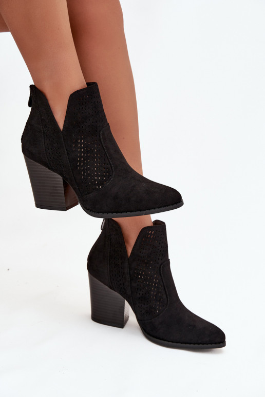 avec des éléments ajourés Bottes pour femmes S.Barski HY51-060 couleur noire avec des éléments ajourés Bottes pour femmes S.Barski HY51-060 couleur noire