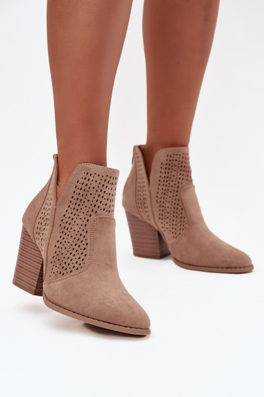 avec des éléments ajourés Bottes pour femmes S.Barski HY51-060 beige