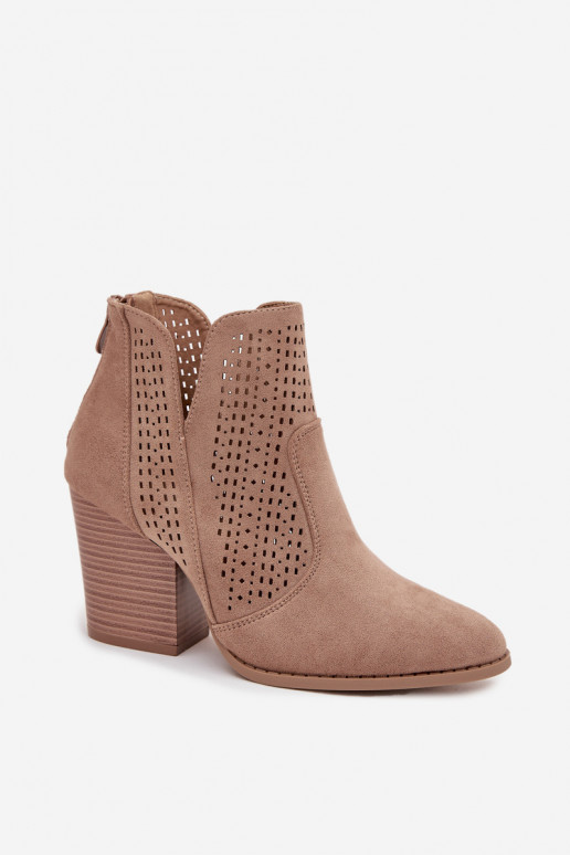 avec des éléments ajourés Bottes pour femmes S.Barski HY51-060 beige