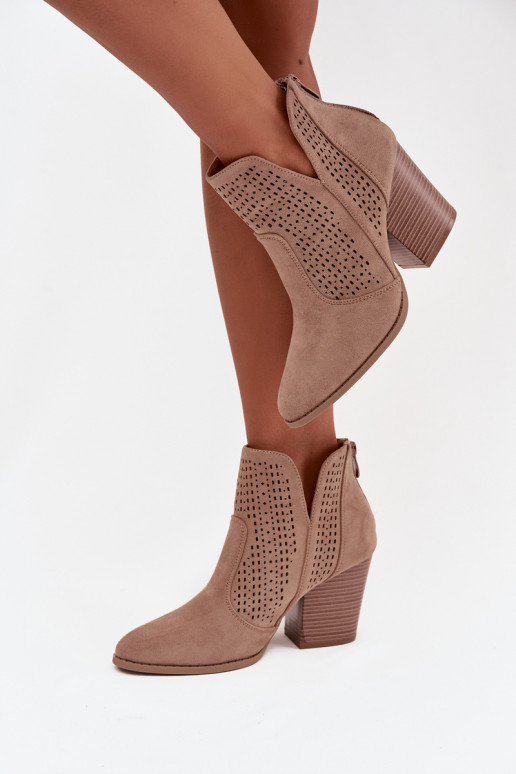 avec des éléments ajourés Bottes pour femmes S.Barski HY51-060 beige