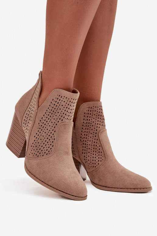 avec des éléments ajourés Bottes pour femmes S.Barski HY51-060 beige