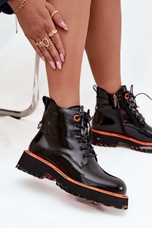 Bottes pour femmesavec effet vernisj Skóry Activéturalnej réchauffer Artiker 57C0061 couleur noire