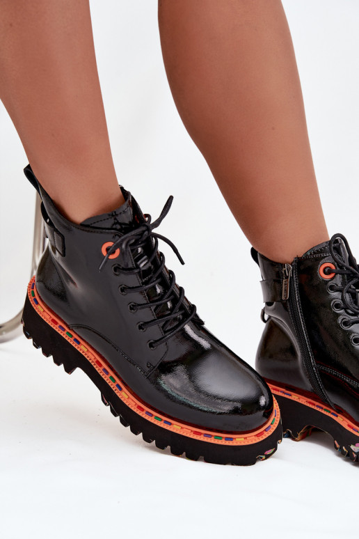 Bottes pour femmesavec effet vernisj Skóry Activéturalnej réchauffer Artiker 57C0061 couleur noire