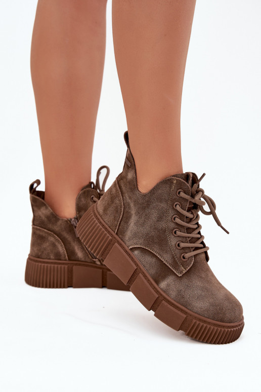 en daim chaussures à talons bas pour femmes avec une plateforme Big Star SS274594 beige