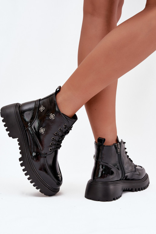 Peau réchauffer Bottes pour femmes avec de beaux détails avec effet vernis Artiker 57C0345 couleur noire