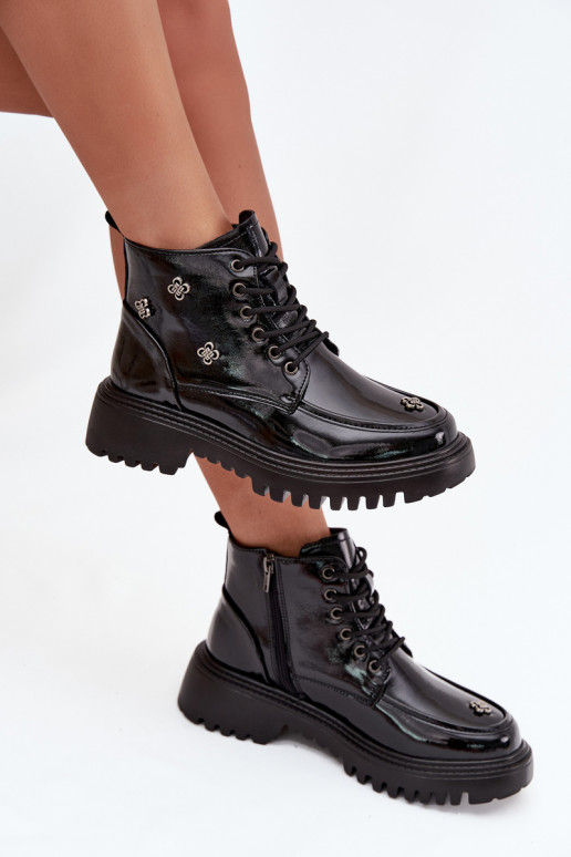 Peau réchauffer Bottes pour femmes avec de beaux détails avec effet vernis Artiker 57C0345 couleur noire