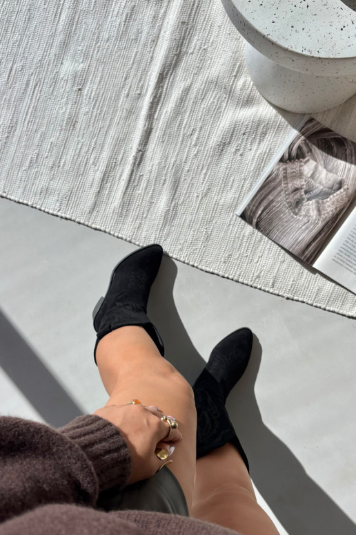 bottes longues en style cowboy pour femmes avec talons doublées Vinceza 16508 couleur noire bottes longues en style cowboy pour femmes avec talons doublées Vinceza 16508 couleur noire