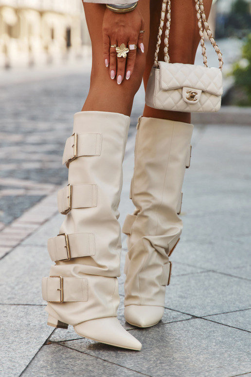 Bottes montantes pour femmes à talons, empeigne cousue et boucles dorées couleur ivoire Isavelle