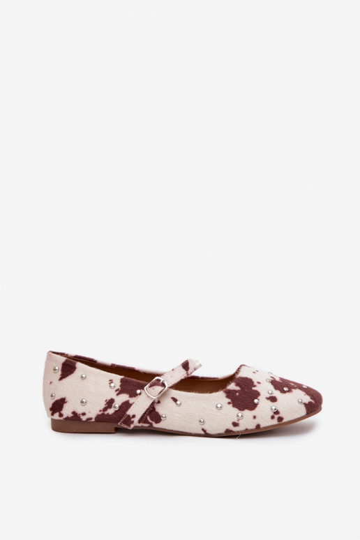 Ballerines décorées avec des sangles à motifs de couleur blanc-marron Olivisse