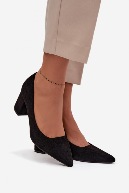 Chaussures Féminin Ze Szpiczastymi Noskami avec des talons couleur noire Pavira Chaussures Féminin Ze Szpiczastymi Noskami avec des talons couleur noire Pavira