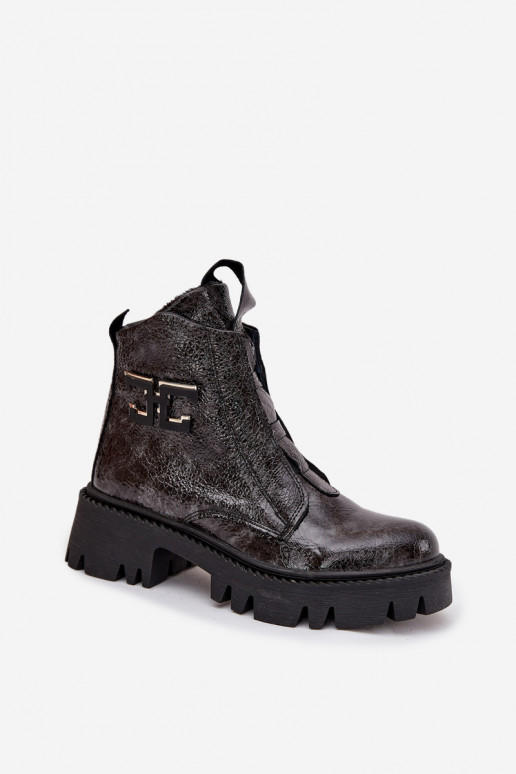 Peau avec effet vernis Bottes pour femmes avec des ornements réchauffer Artiker 57C2081 couleur grise