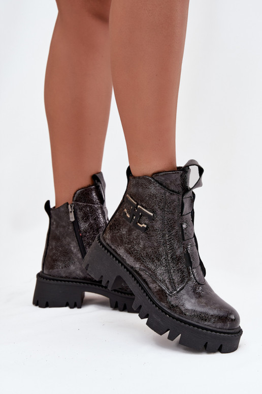 Peau avec effet vernis Bottes pour femmes avec des ornements réchauffer Artiker 57C2081 couleur grise