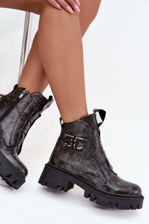 Peau avec effet vernis Bottes pour femmes avec des ornements réchauffer Artiker 57C2081 couleur grise