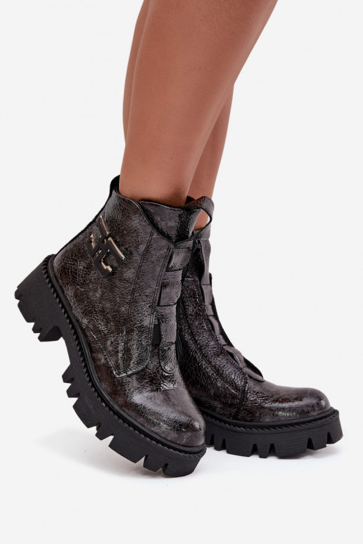 Peau avec effet vernis Bottes pour femmes avec des ornements réchauffer Artiker 57C2081 couleur grise