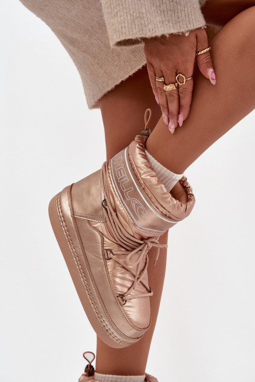 Bottes de neige Féminin avec des détails élégants O'NEILL LISA DANSOMEN HIGH 90253012.99U couleur dorée