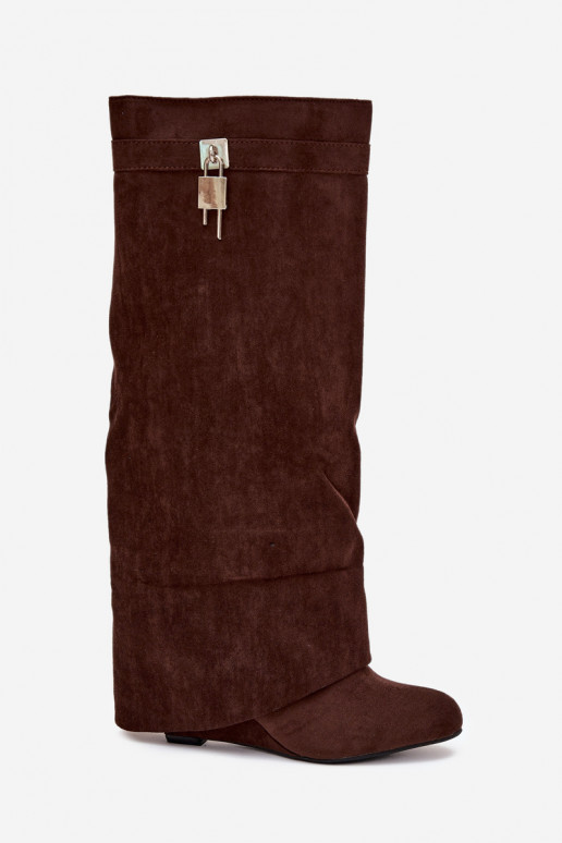 Bottes longues pour femmes sur plateforme avec sangles et détails argentés couleur chocolat Korivelle