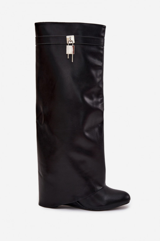 Bottes longues pour femmes sur plateforme avec sangles et détails argentés en simili cuir noir Korivelle Bottes longues pour femmes sur plateforme avec sangles et détails argentés en simili cuir noir Korivelle