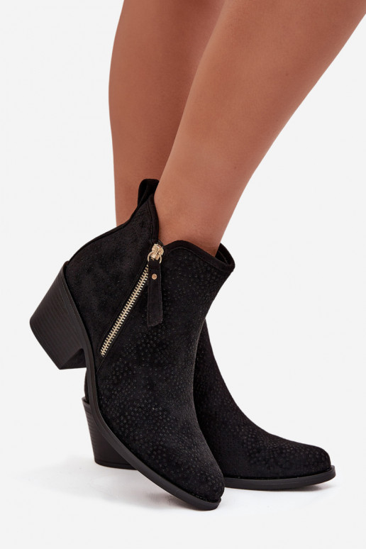 bottes style coÀboy Féminin avec des talons S.Barski HY52-538 couleur noire bottes style coÀboy Féminin avec des talons S.Barski HY52-538 couleur noire