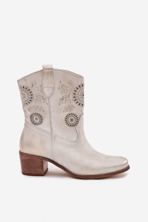 en daim Peau Bottes pour femmes avec des éléments ajourés avec des talons Zazoo 3844 couleur dorée Przecierany