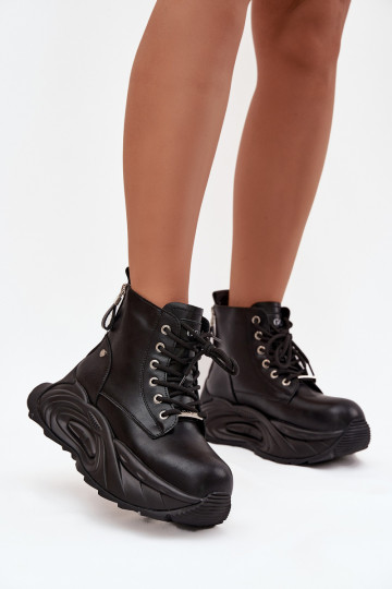 Peau réchauffer Bottes pour femmes avec une plateforme GOE SS2N4301 couleur noire