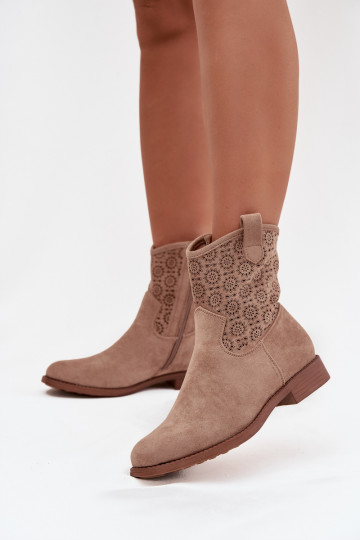 Bottes pour femmes avec des talons larges avec des éléments ajourés S.Barski HY52-530 beige 2