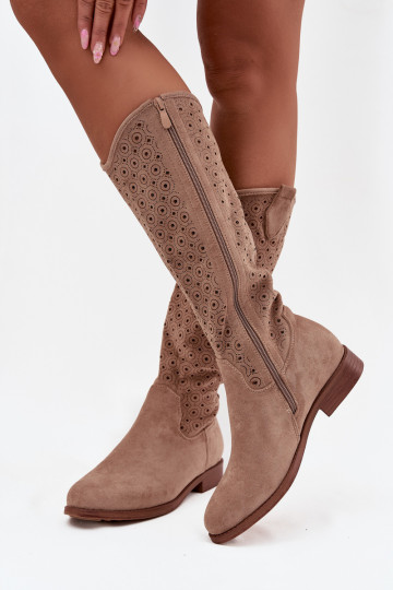 bottes pour femmes avec des talons larges avec des éléments ajourés S.Barski HY52-531 beige 2