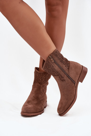 Bottes pour femmes avec des talons larges avec des éléments ajourés S.Barski HY52-530 marron 2