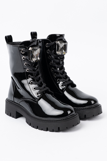 avec effet vernis lacé Chaussures de femme couleur noire