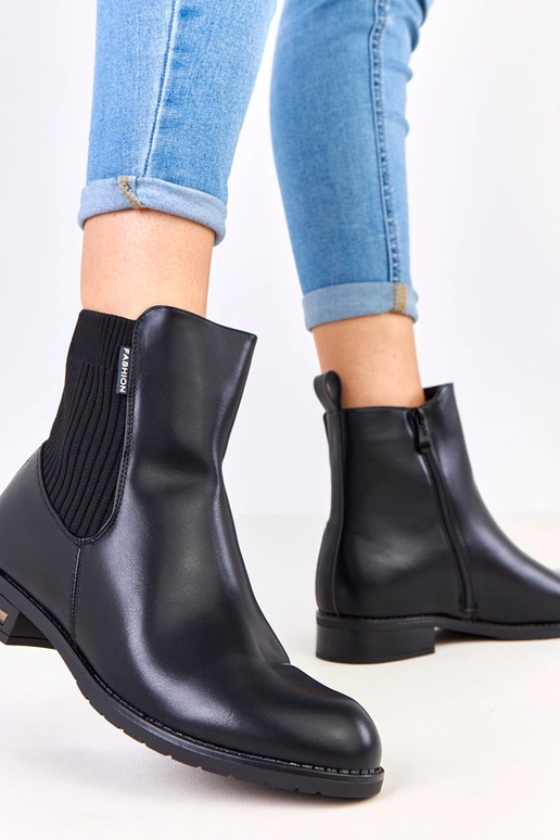 Bottines noires à semelle plate avec...