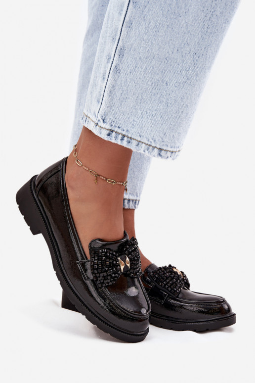 Mocassins laqués Féminin avec des rubans S.Barski HY52-319A couleur noire