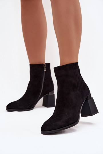 Bottines en daim naturel pour femmes avec talons doublées D&A CR52-718 couleur noire