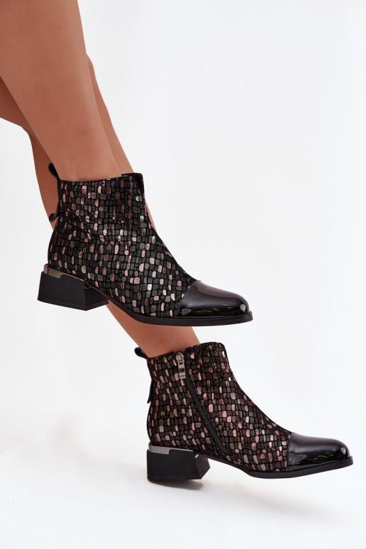 avec effet vernis Bottes pour femmesActivéturalnej Skóry Sur un talon bas D&A LZ52-960 couleur noire