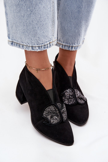 Peau Chaussures en daim Féminin avec des talons avec des ornements D&A MR52-182 couleur noire