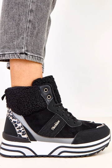 Baskets hautes noires et...