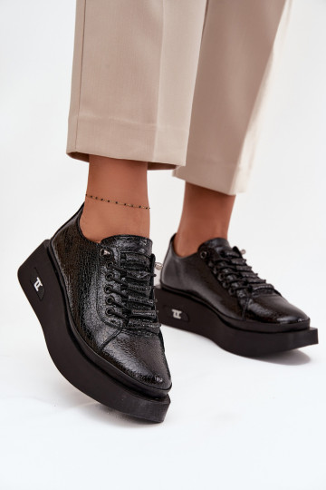 Bottines en cuir véritable laqué Féminin avec une plateforme Artiker 57C2041 couleur noire 2