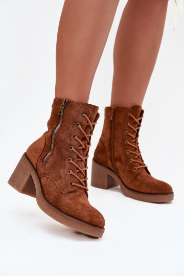 Bottines brunes pour femmes isolées avec lacets et zips Paressa