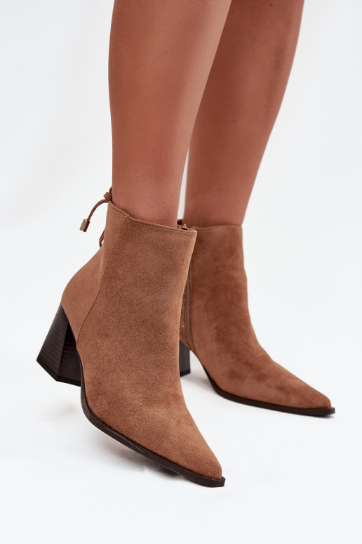 Bottines brunes pour femmes avec détails stylés Halisse Bottines brunes pour femmes avec détails stylés Halisse