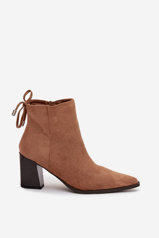Bottines brunes pour femmes avec détails stylés Halisse Bottines brunes pour femmes avec détails stylés Halisse