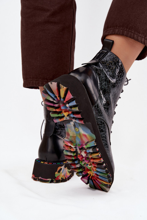 Peau avec effet vernis Bottes pour femmes Artiker 57C0065 couleur grise