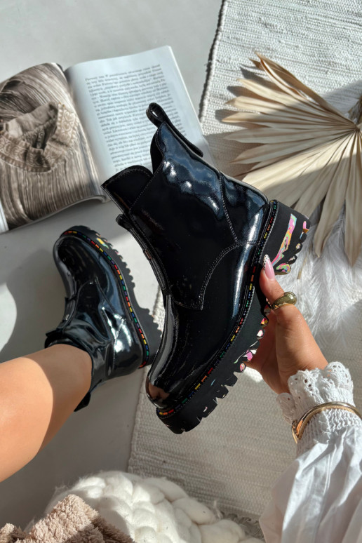 Peau avec effet vernis Bottes pour femmes Artiker 57C0065 couleur grise