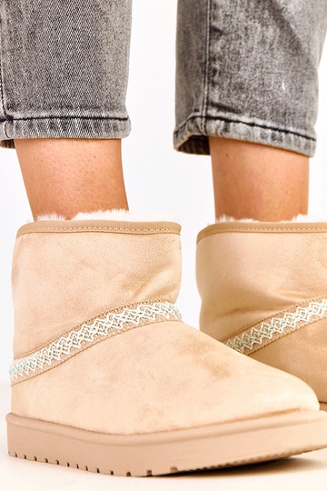 Bottes neige basses couleur sable en suede synthétique, Karolla 2
