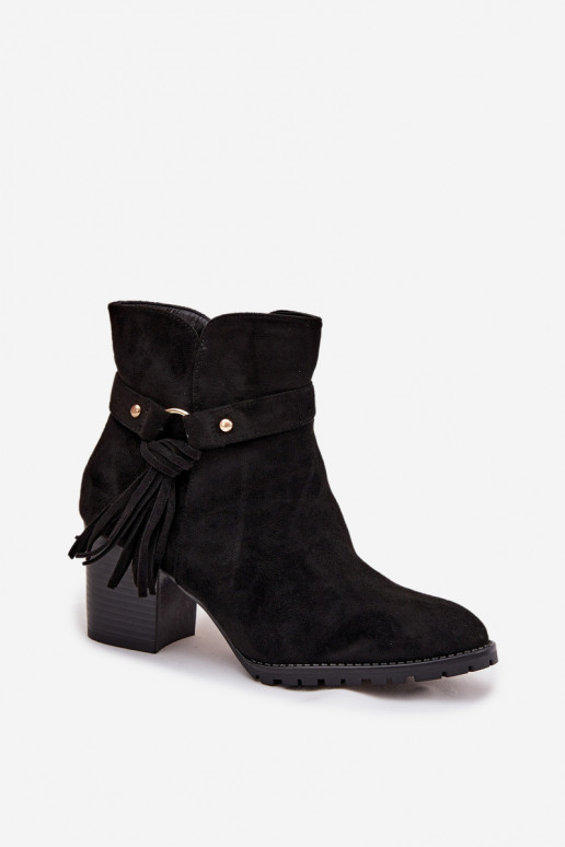 Bottes pour femmes avec des franges couleur noire Rosabella Bottes pour femmes avec des franges couleur noire Rosabella
