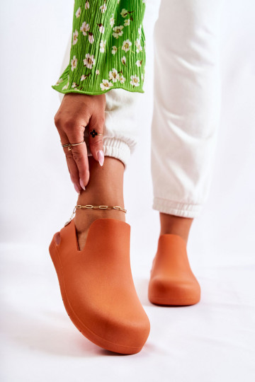 Pantoufles en caoutchouc couleur orange Meriko