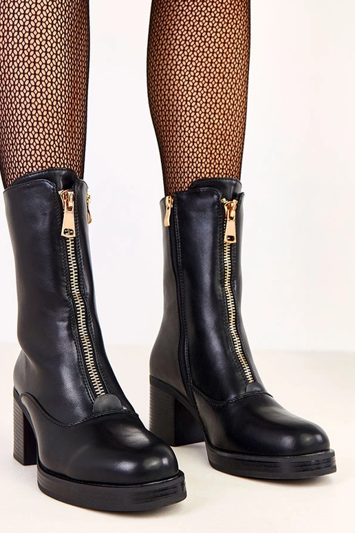 Bottines noires à talon avec...