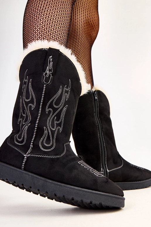 Bottes de neige noires avec broderie... Bottes de neige noires avec broderie...