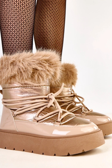 Bottes de neige beige avec lacets et accent verni Garis