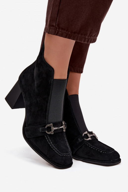 Bottes pour femmesActivéturalnego en daimu avec des talons Artiker 57C0124 couleur noire