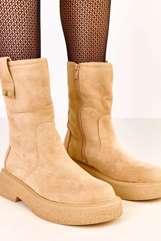 Bottines en suédine beige avec...