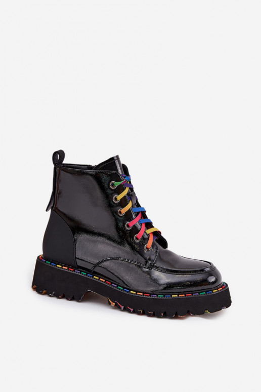 Peau avec effet vernis Bottes pour femmes Artiker 57C0064 couleur noire